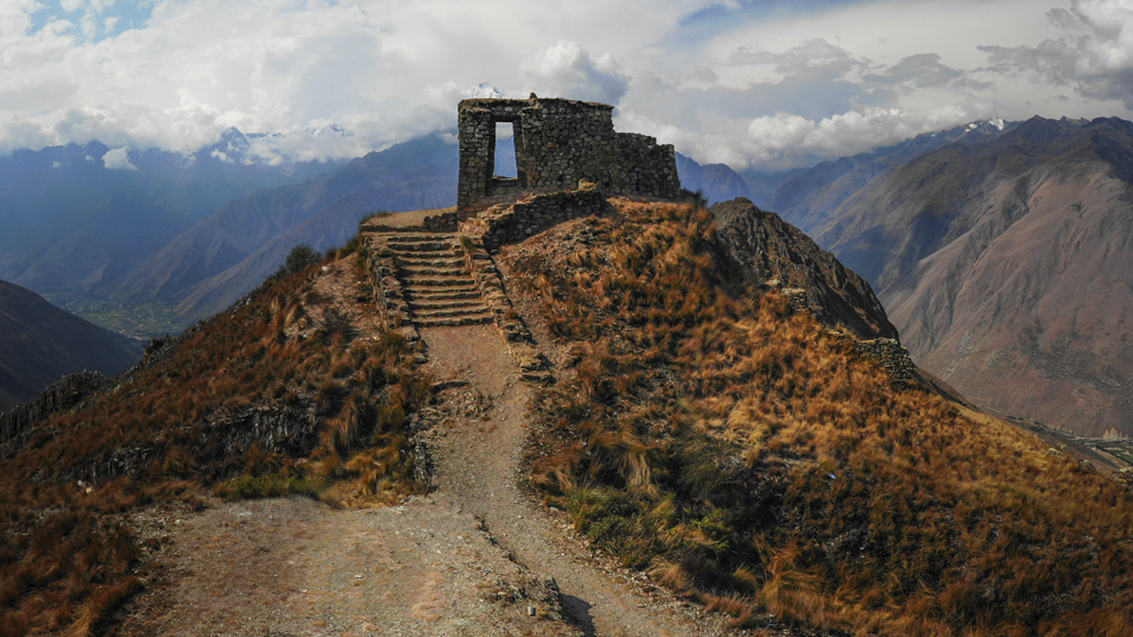 Inti Punku trek to Machu Picchu